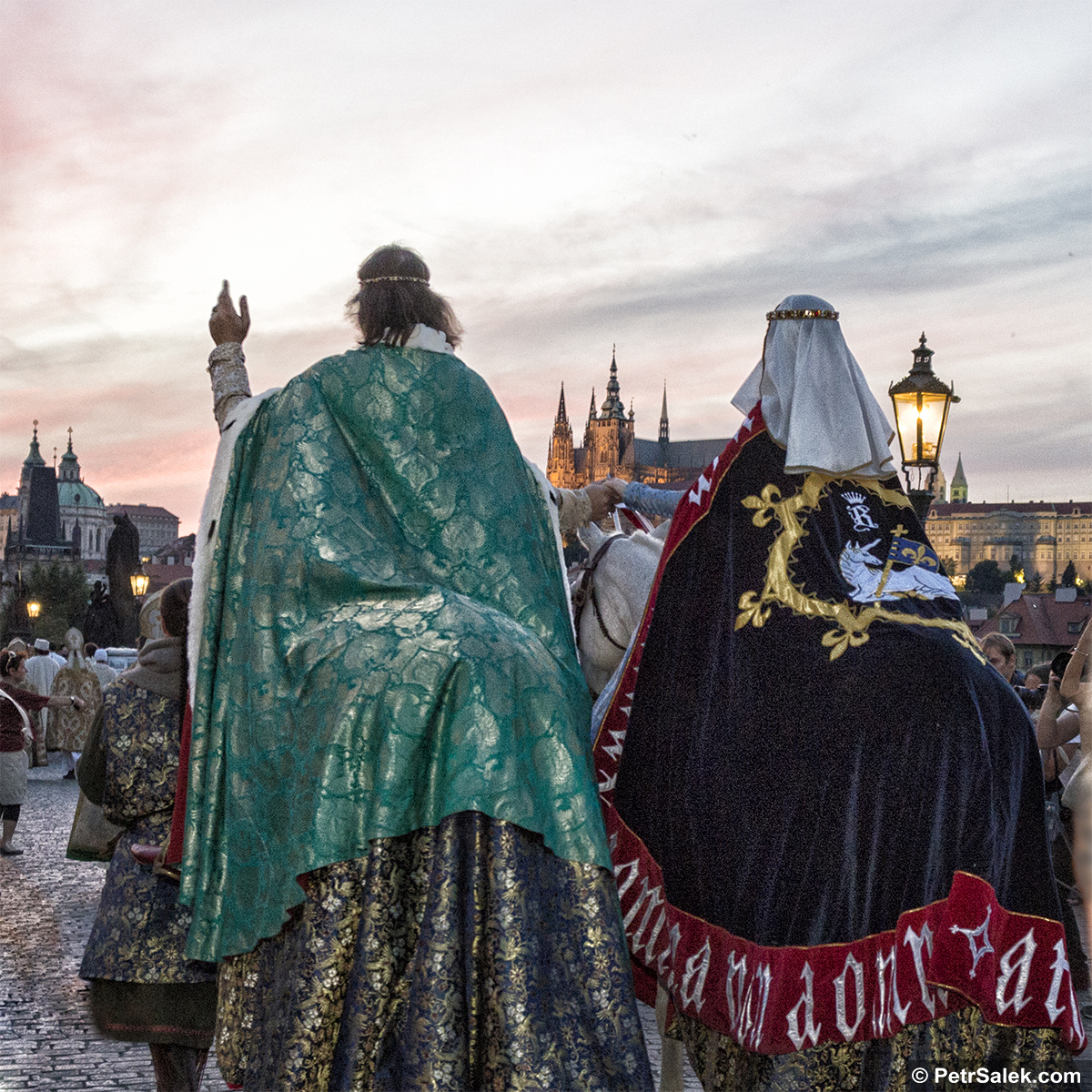 KORUNOVAČNÍ SLAVNOSTI V PRAZE k příležitosti výročí 700 let od narození Karla IV. Lucemburského, krále Zemí koruny České a císaře Svaté říše Římské