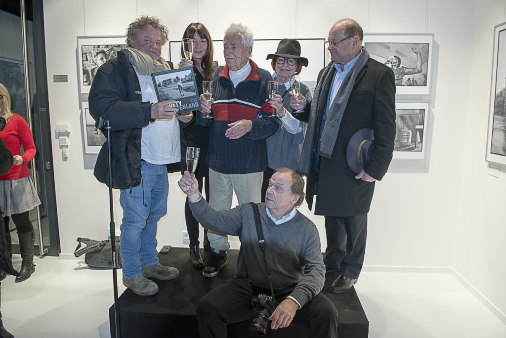 Jaroslav Kučera a přátelé při křtu jeho knihy Sudety, foto: Petr Šálek