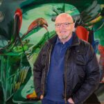 Michael Rittstein: S nohama na stole v Museu Kampa